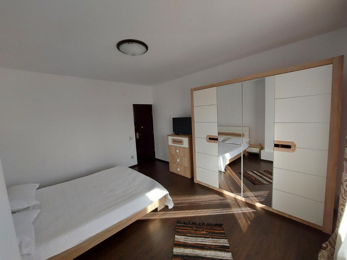 Jolie Suites Braila Exterior photo